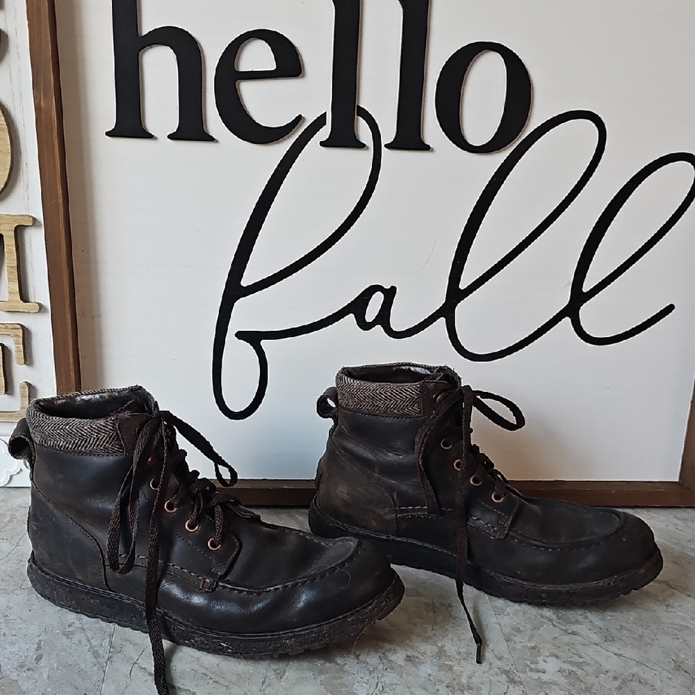 UGG Dark Leather Footwear